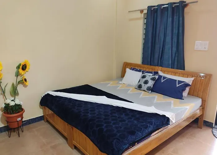 Yellow Petals Comfortable Room 301 Mysore